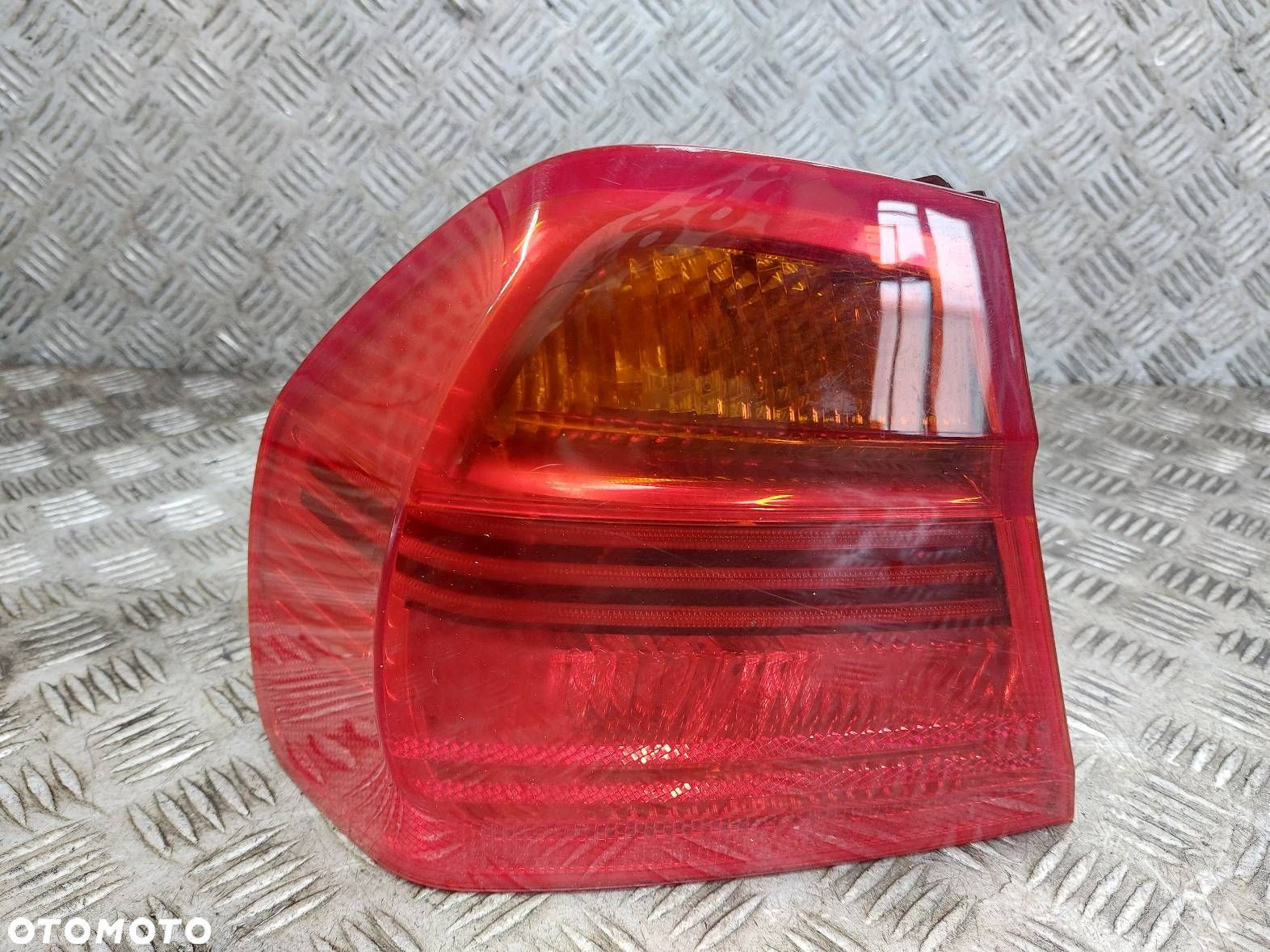 LAMPA LEWY TYŁ BMW E90 6937457 - 1