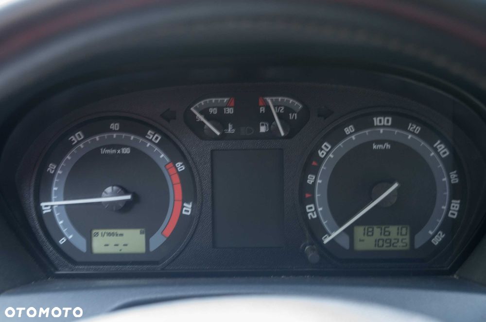 Skoda Fabia 1.4 16V Elegance - 12