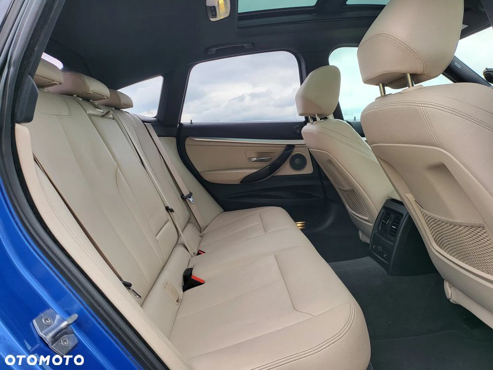 BMW Seria 3 328i Touring xDrive Sport-Aut Luxury Line - 24
