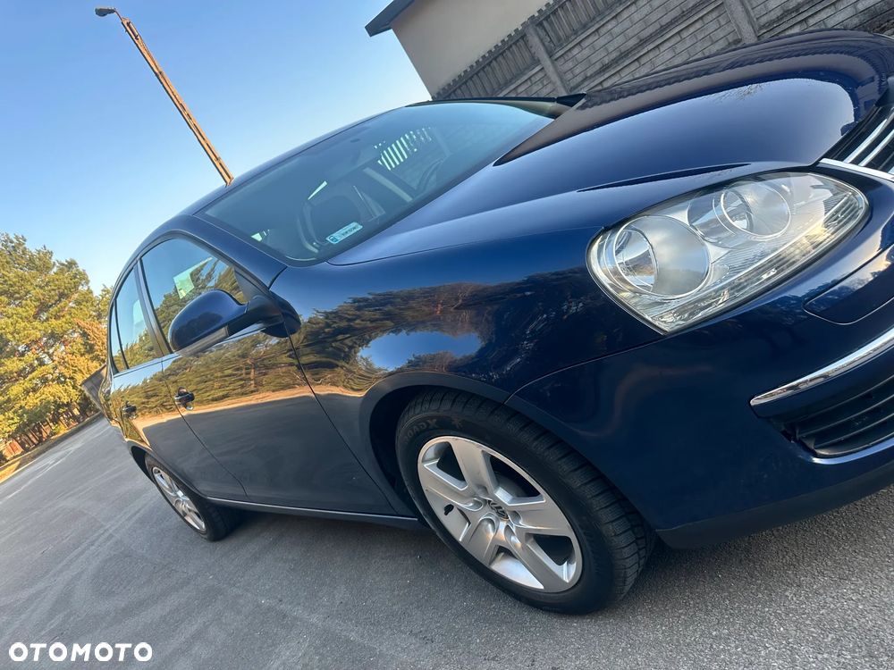 Volkswagen Jetta - 11