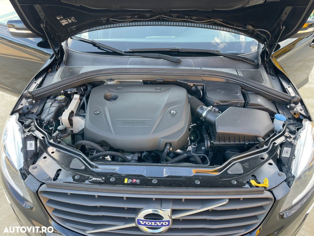 Volvo XC 60 D3 Momentum - 8