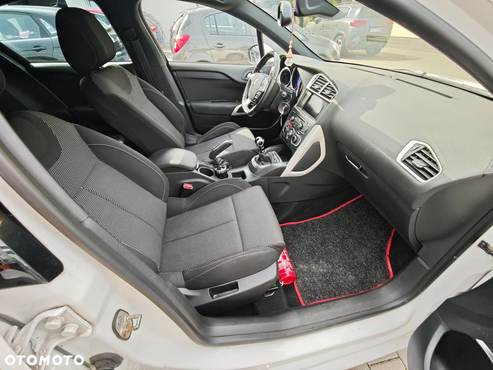 Citroën DS4 HDi 110 Chic - 15