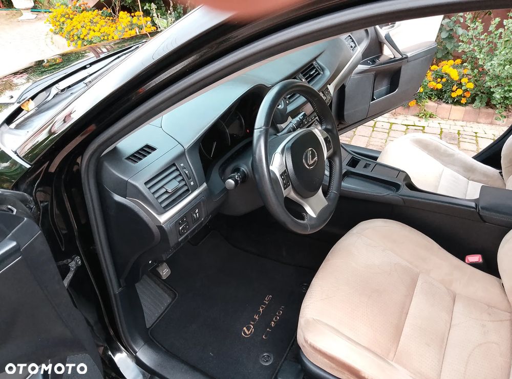 Lexus CT 200h Black - 22