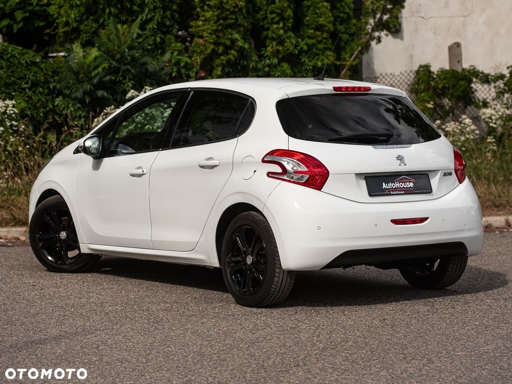 Peugeot 208 120 VTI Intuitive - 13
