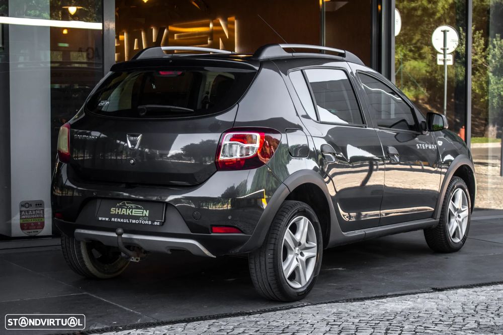 Dacia Sandero 1.5 dCi Stepway - 4