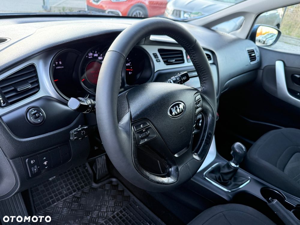Kia Ceed 1.4 CVVT - 23