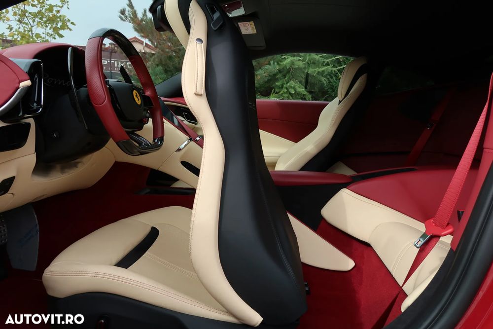 Ferrari Roma - 13