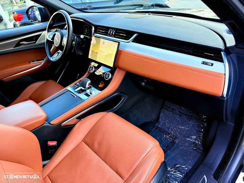 Jaguar F-Pace 2.0 P400e AWD R-Dynamic HSE - 26