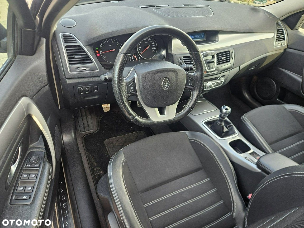 Renault Laguna 2.0 Bose Edition - 8
