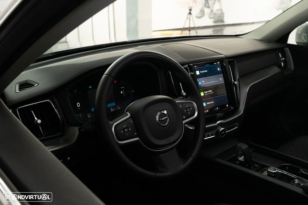 Volvo XC 60 2.0 T6 PHEV Core AWD - 11