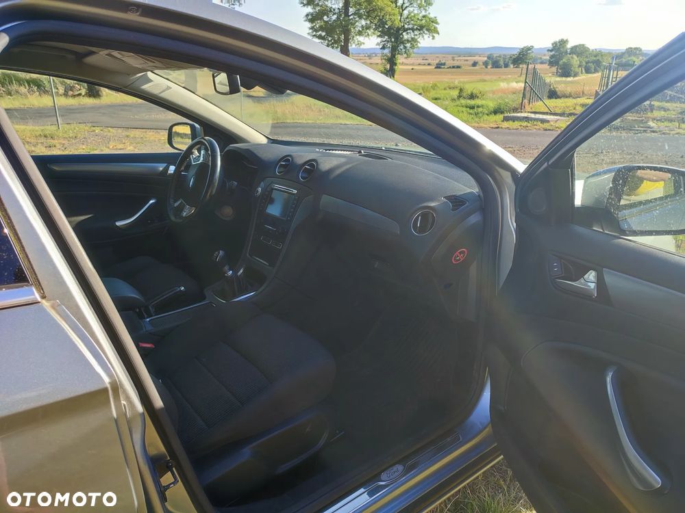 Ford Mondeo 2.0 TDCi Titanium - 4