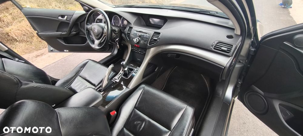 Honda Accord 2.2d Executive - 11