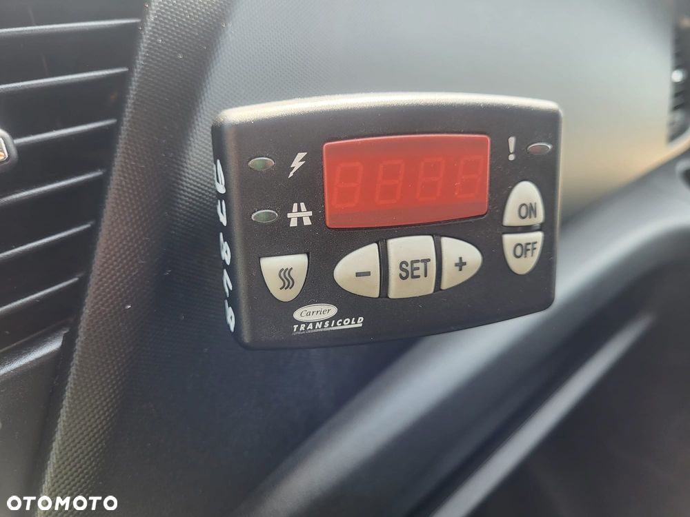 Iveco Daily 35C13 2015r IZOTERMA CHŁODNIA 230V MROŹNIA AGREGAT Bliźniaki - 26