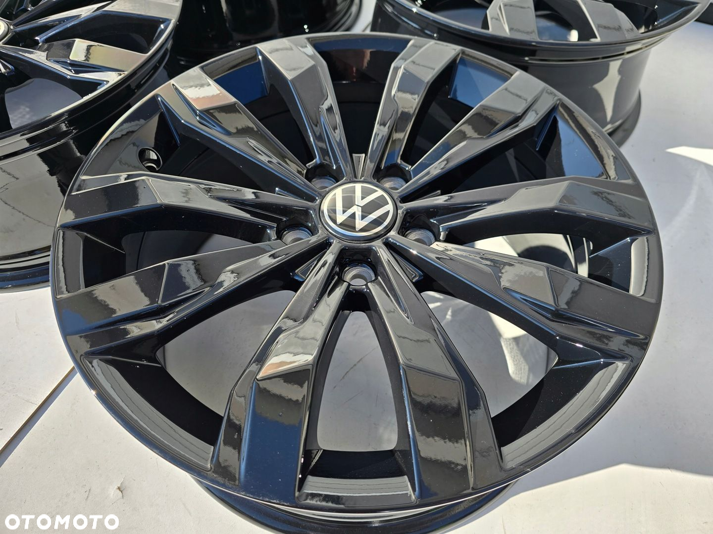 VW T-ROC PASSAT B7 GOLF VI VII CADDY TOURAN 5X112 ET45 4X - 7