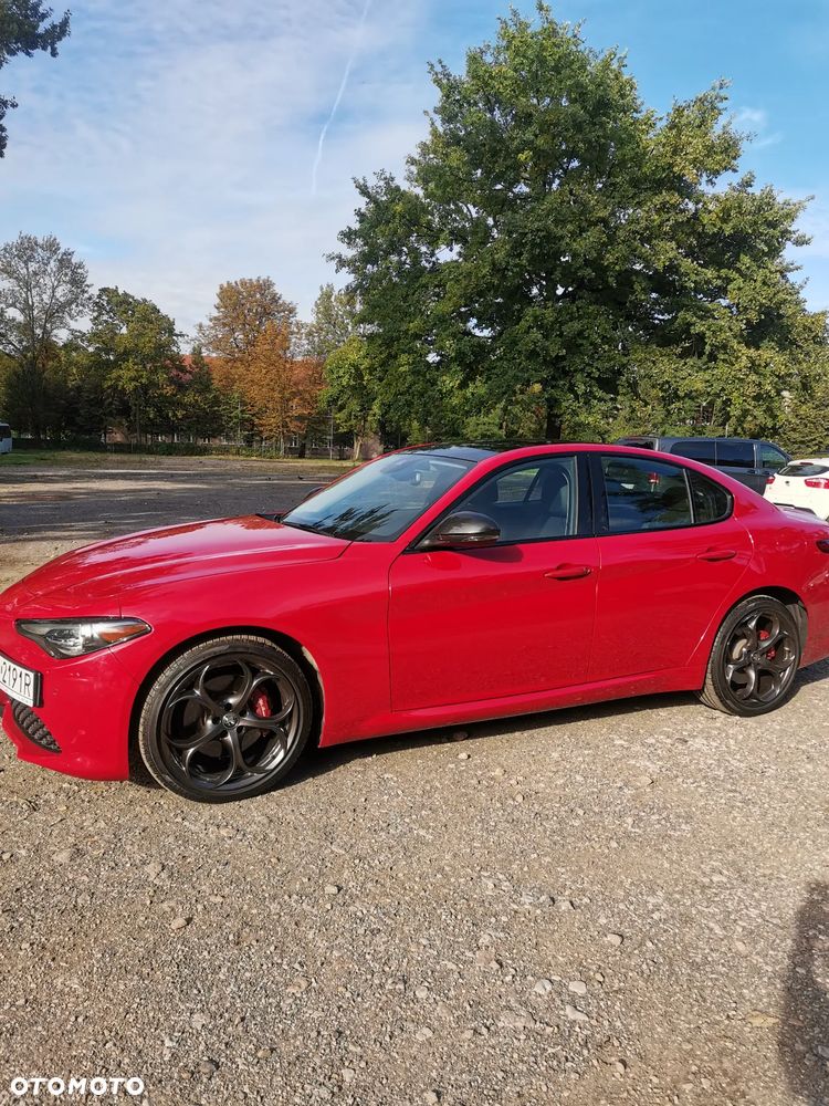 Alfa Romeo Giulia 2.0 Turbo 16V AT8-Q4 Ti - 3