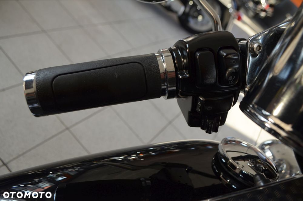 Harley-Davidson Touring Road King - 37