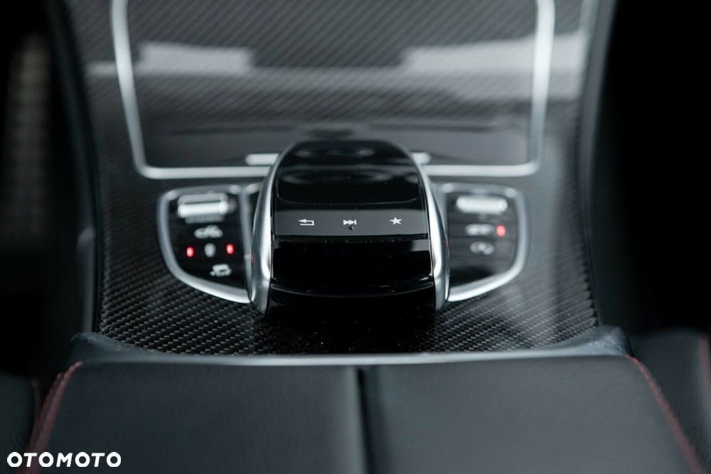 Mercedes-Benz Klasa C AMG 43 4-Matic - 36