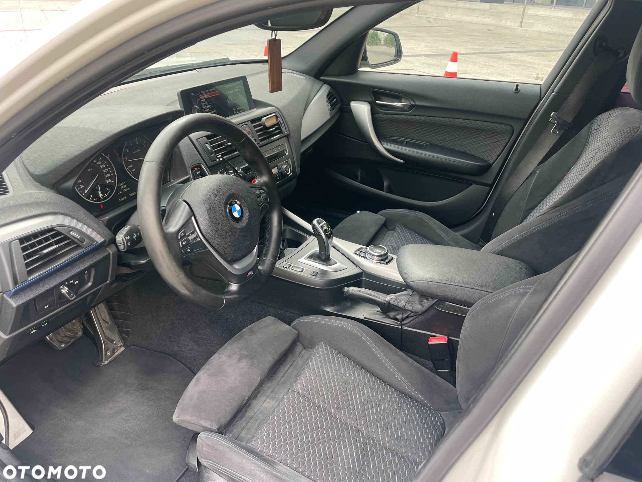 BMW 1M - 10