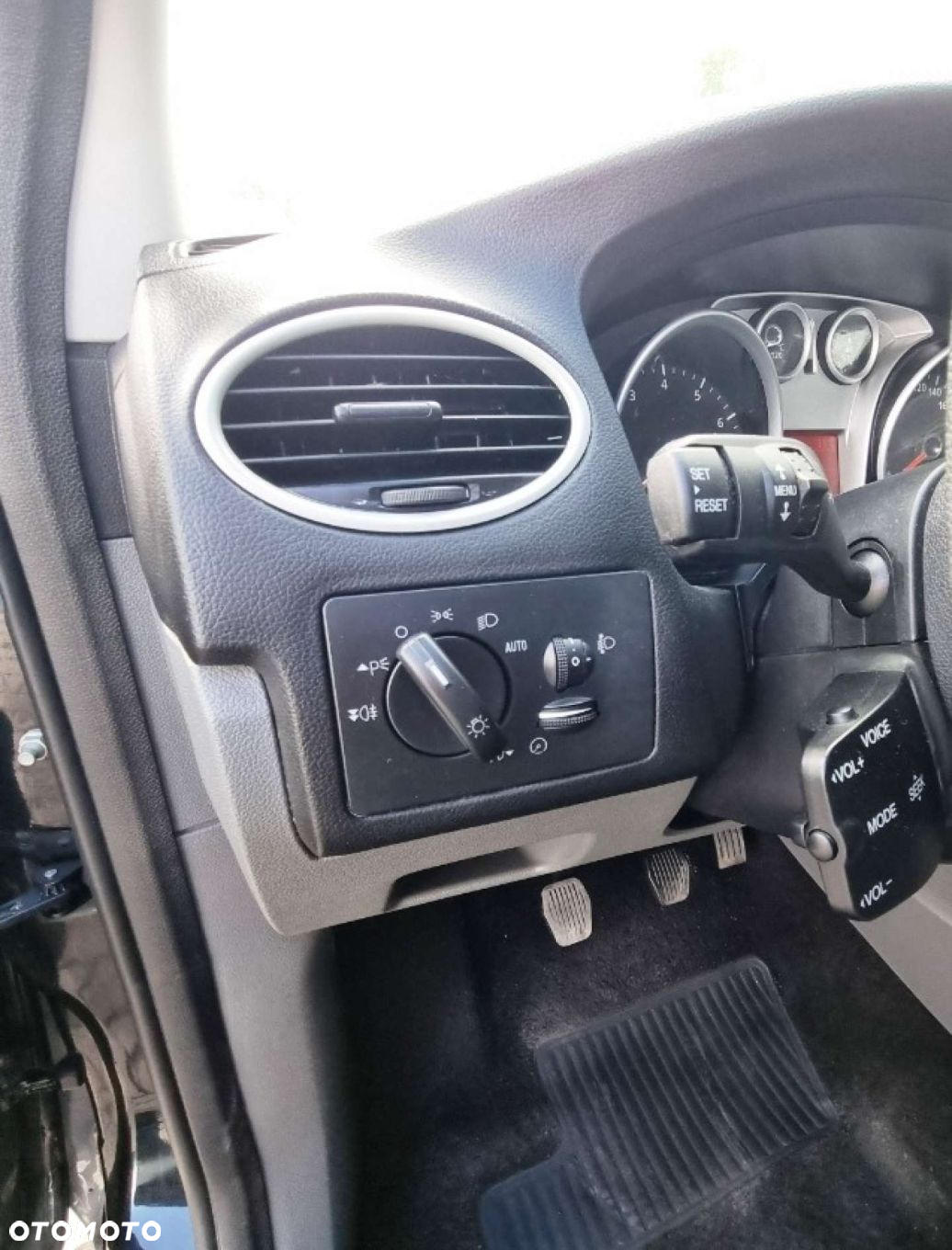 Ford Focus - 10