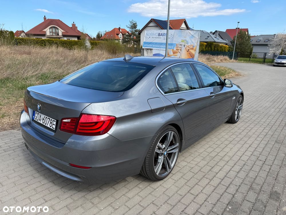BMW Seria 5 523i - 10