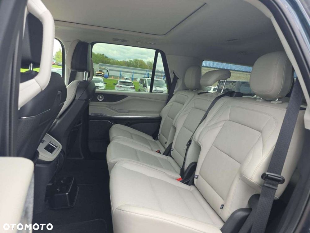 Lincoln Navigator - 14