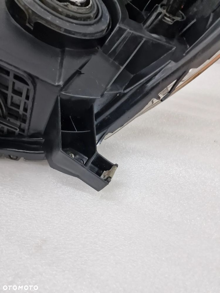 TOYOTA SIENNA SE 15- PRAWA LAMPA PRZEDNIA PRZÓD , NR AUKCJI LA317 - 14