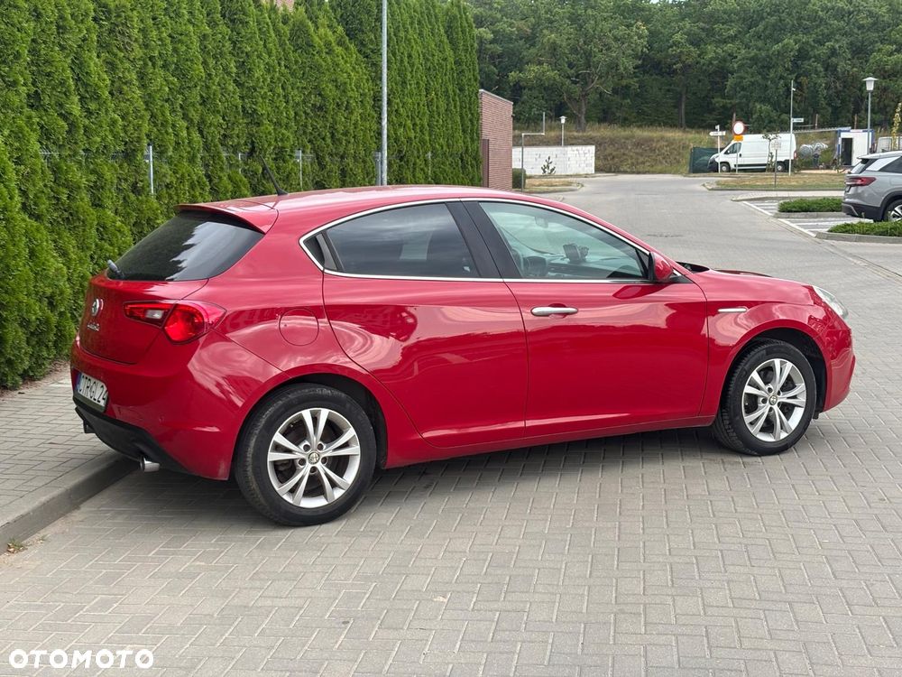 Alfa Romeo Giulietta 2.0 JTDM Distinctive - 12