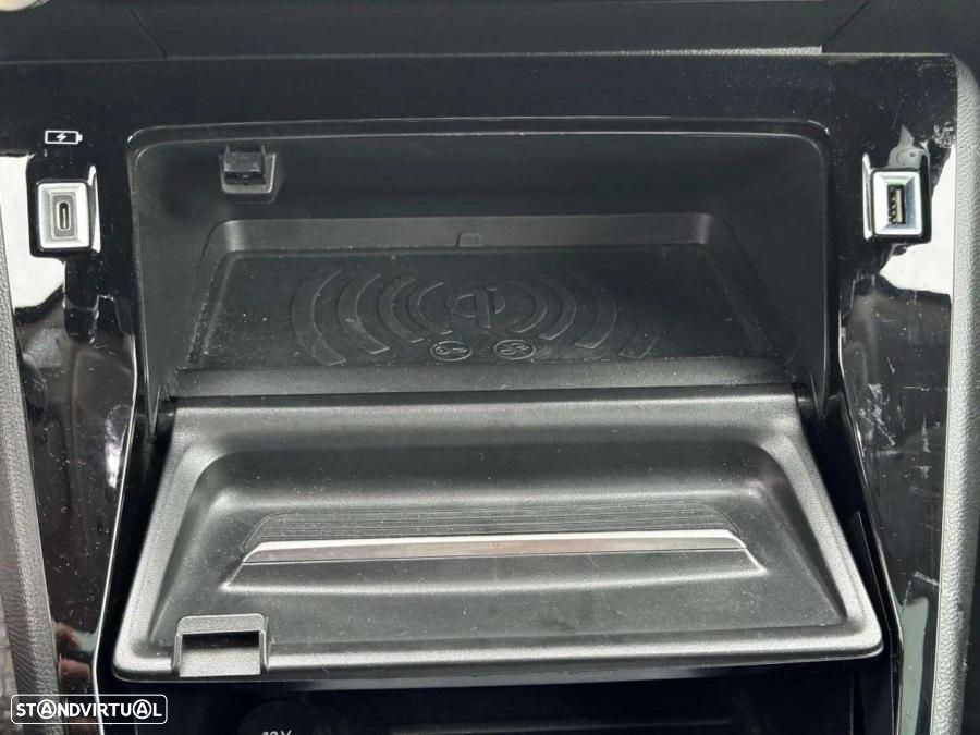 Peugeot e-2008 50 kWh GT Pack - 19