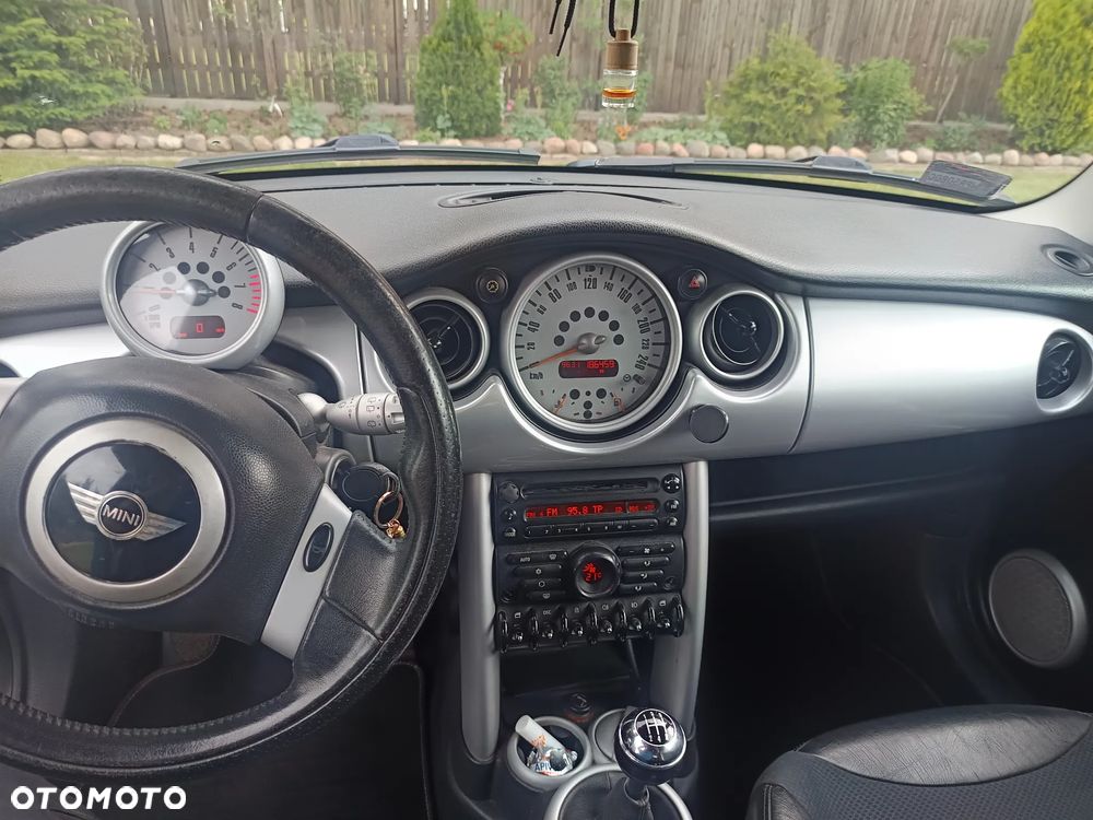 MINI Cooper Standard - 10