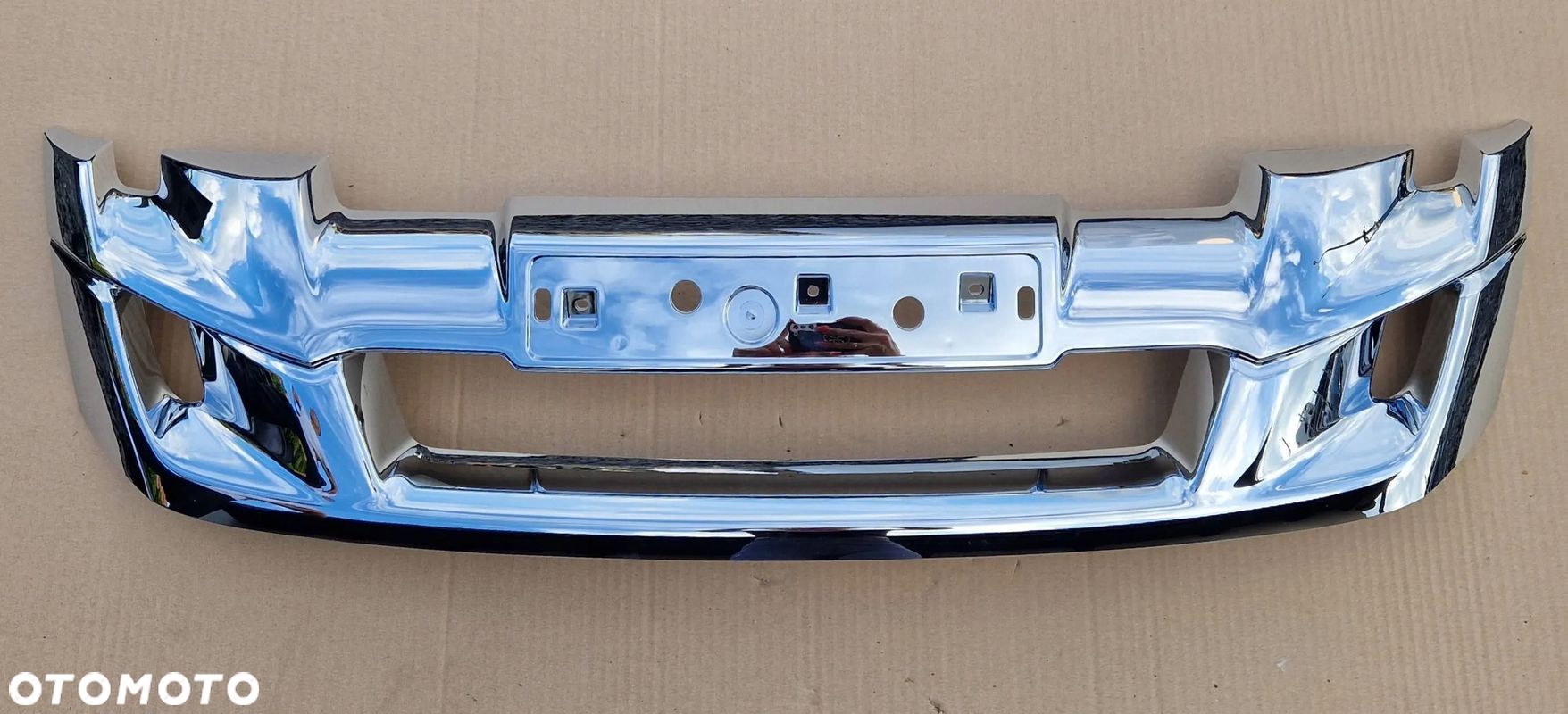 CHROM ATRAPA GRILL ISUZU D-MAX 12- - 1