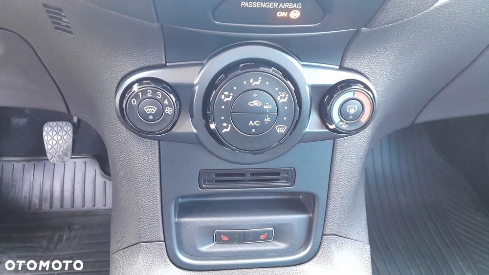 Ford Fiesta - 15