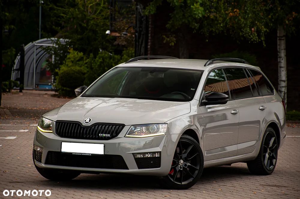 Skoda Octavia 2.0 TDI DSG RS - 1