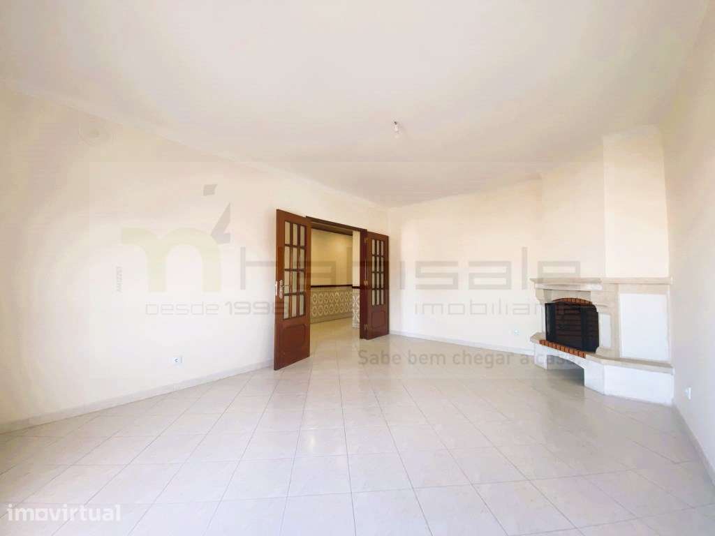 Apartamento T3 com 2 varandas e arrecadação - Grande imagem: 3/35
