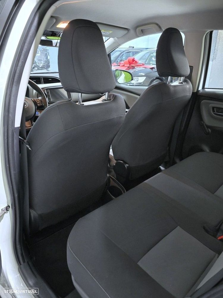 Toyota Yaris 1.5 HSD Comfort - 13