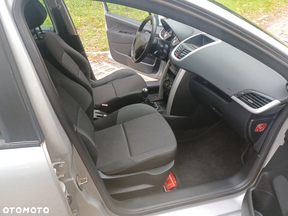 Peugeot 207 1.4 Trendy - 12