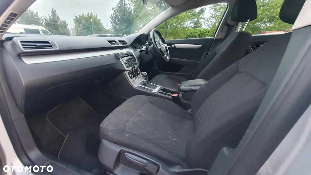 Volkswagen Passat - 9