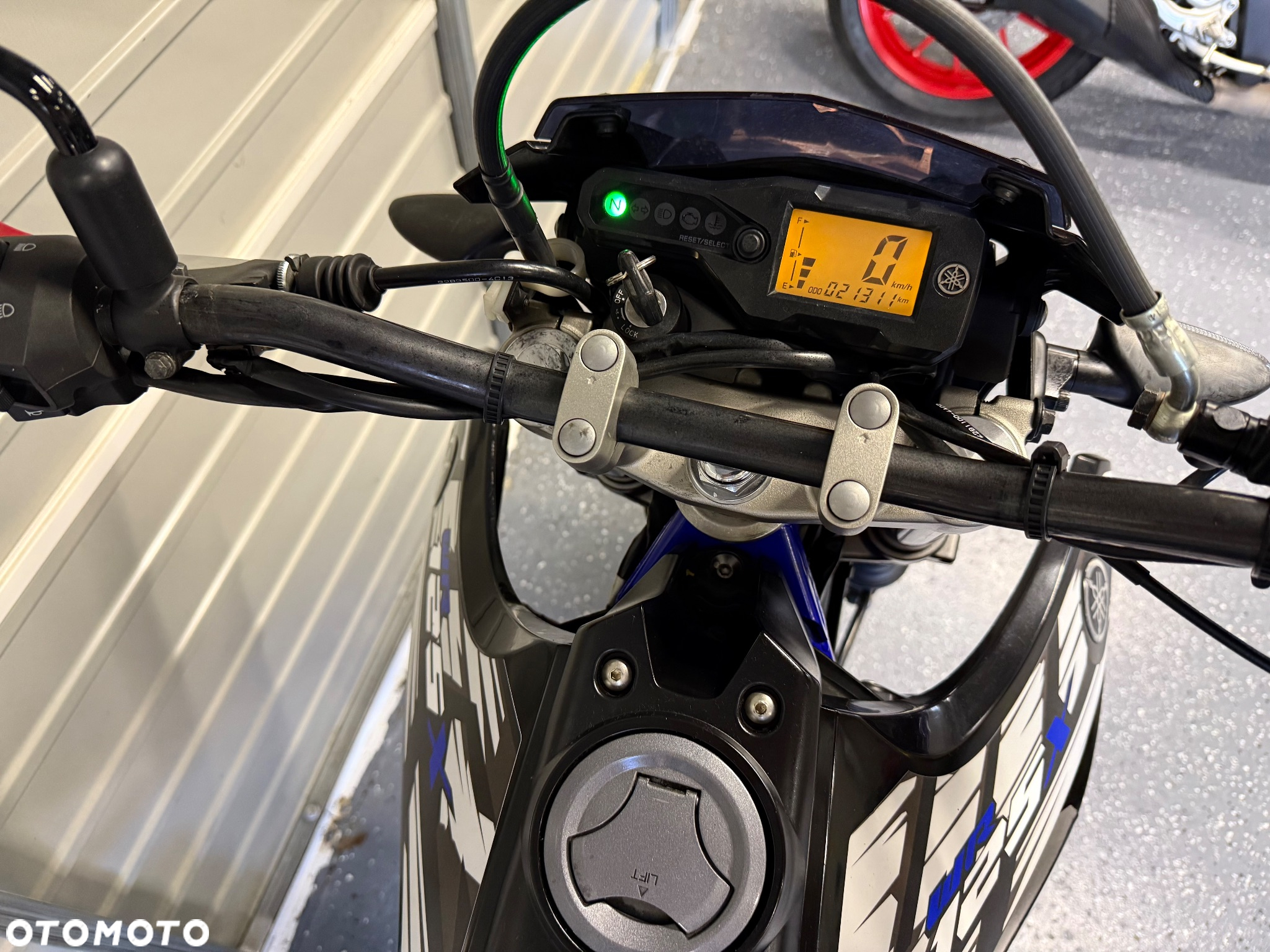 Yamaha WR - 8