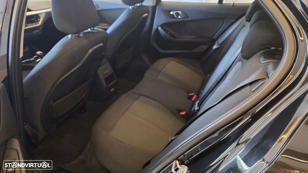 BMW 116 d Advantage Auto - 41