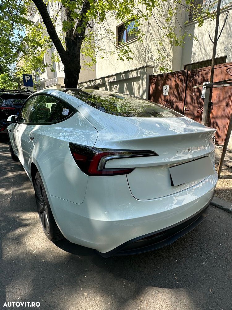 Tesla Model 3 Long Range - 3