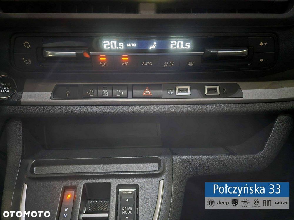 Peugeot Traveller - 25