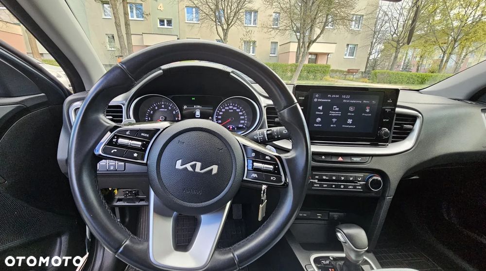 Kia Ceed 1.5 T-GDI M DCT - 11