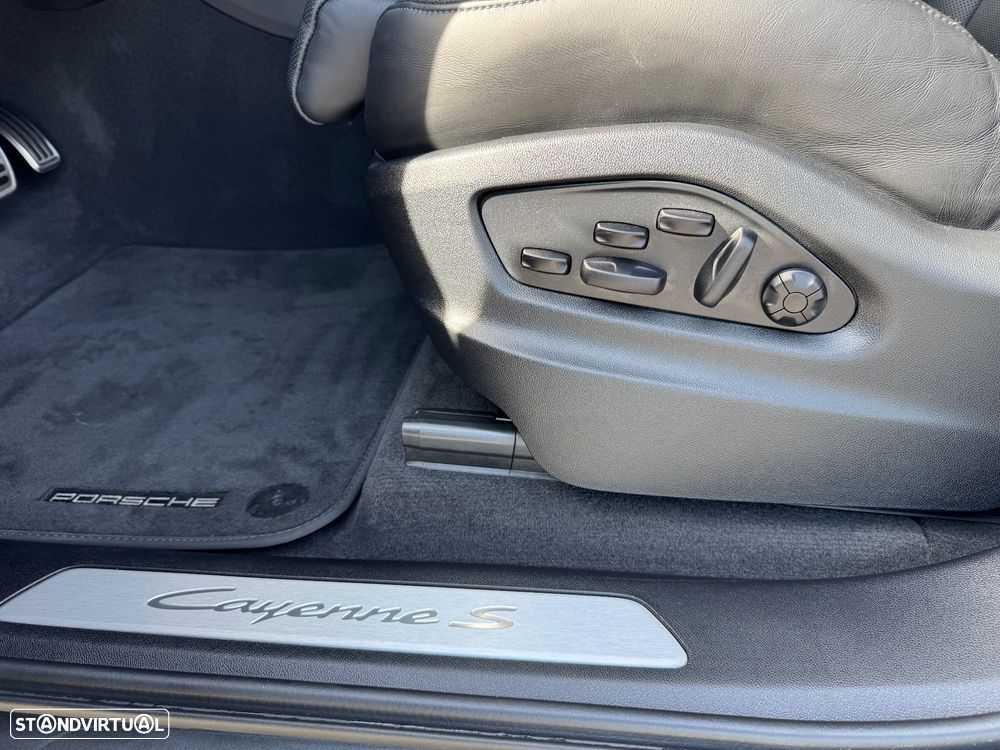 Porsche Cayenne Coupé S E-Hybrid Tiptronic S Black Edition - 10