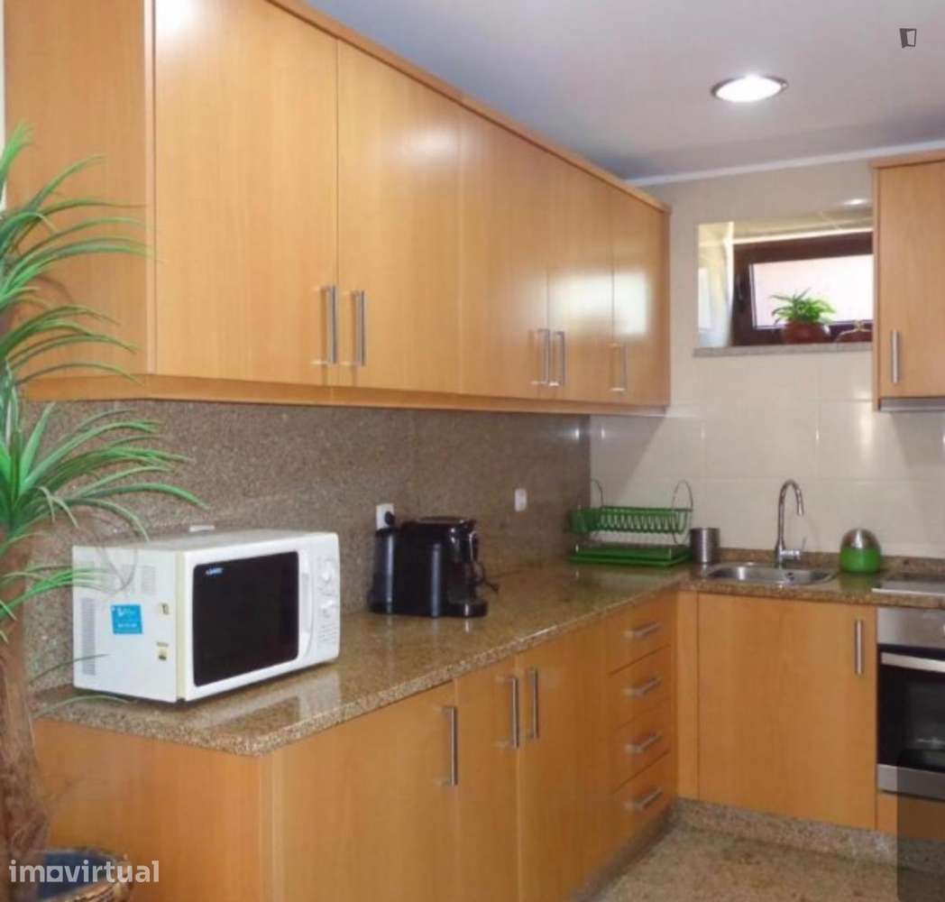 Casa com 3 quartos - localizado em Porto - Grande imagem: 3/8