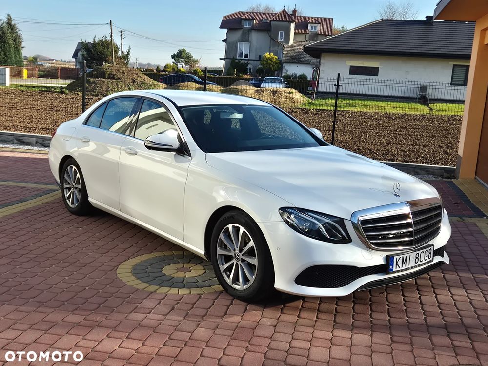 Mercedes-Benz Klasa E 220 d 4-Matic 9G-TRONIC - 2
