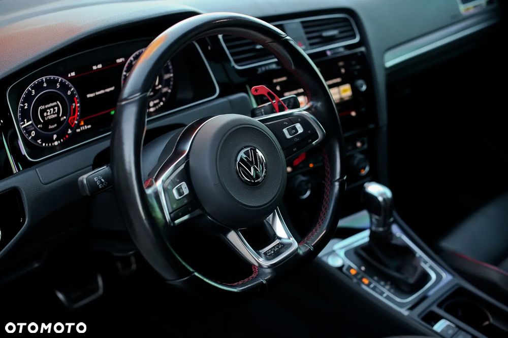 Volkswagen Golf GTI (BlueMotion Technology) DSG - 25