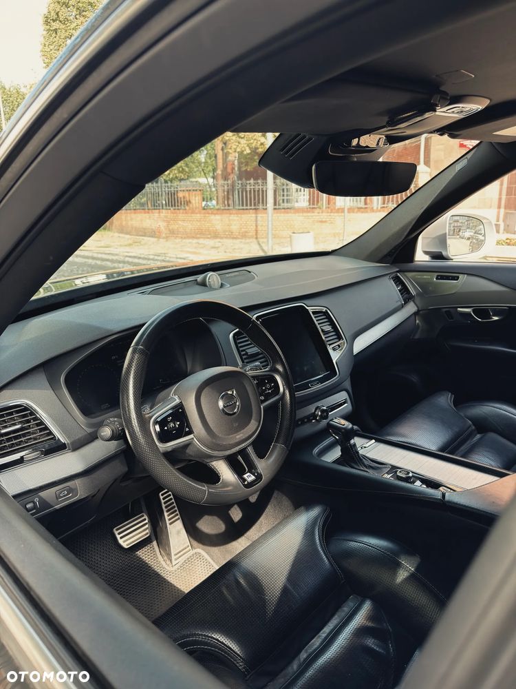 Volvo XC 90 D5 SCR AWD R-Design 7os - 11