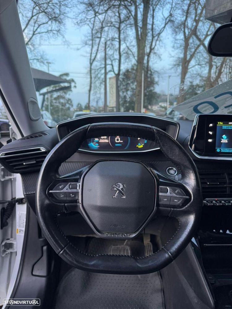 Peugeot e-2008 50 kWh Allure Pack - 13