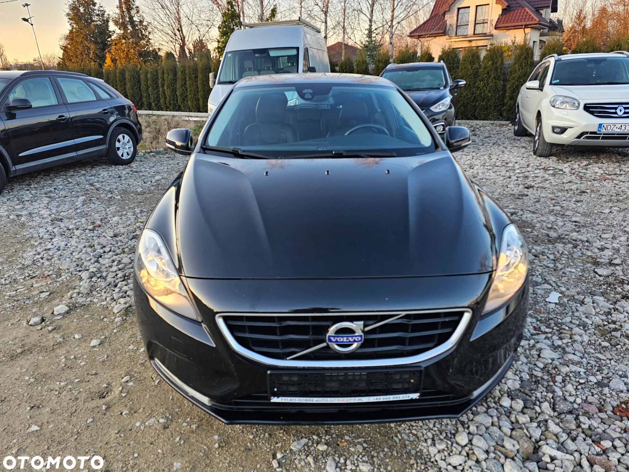 Volvo V40 T2 Momentum - 14