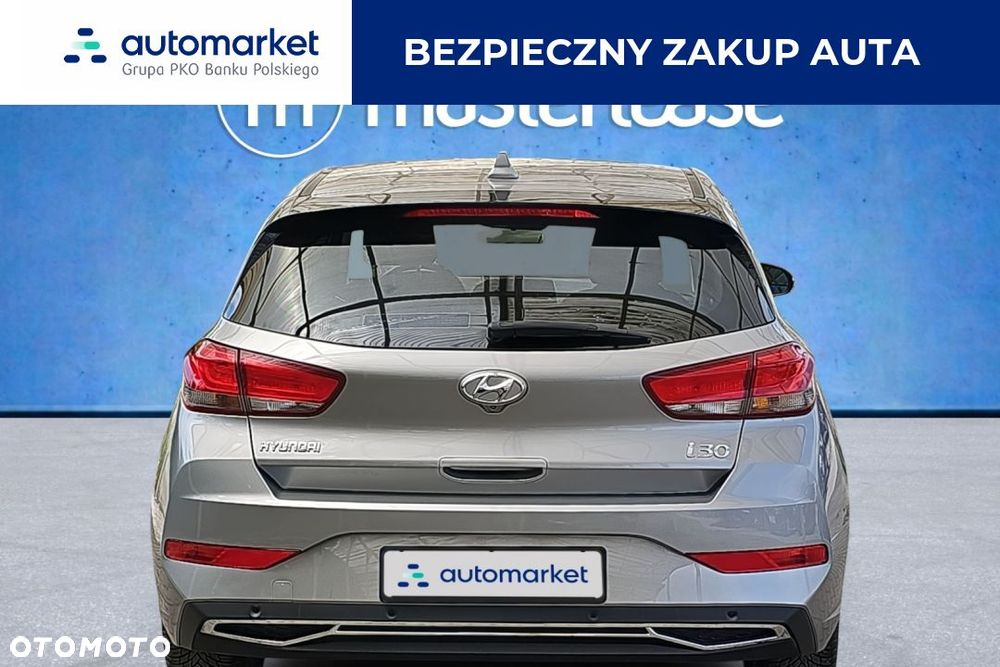 Hyundai i30 1.5 DPI Smart - 10