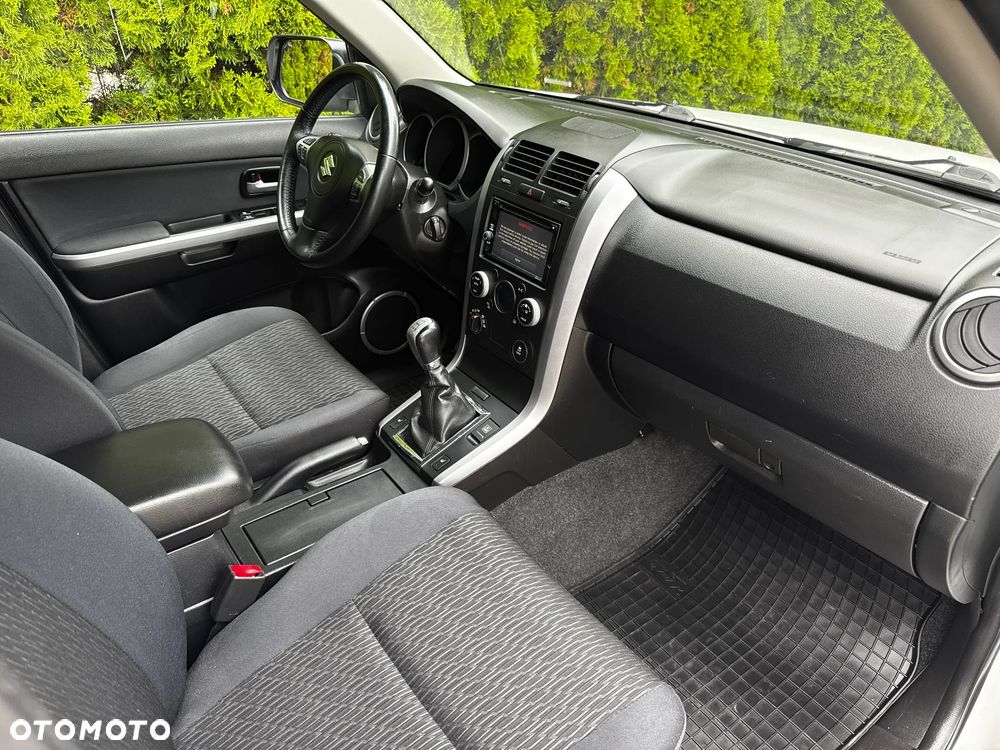 Suzuki Grand Vitara 1.9 DDiS Comfort DPF Limited - 19